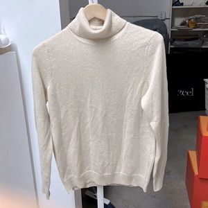 Talbots Cashmere Turtleneck Size M. New with tags.
